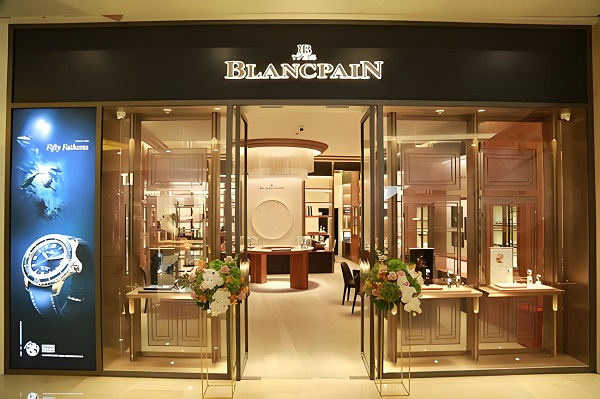 宝珀腕表发条一直上不紧解决技巧是什么(图) 宝珀腕表发条一直上不紧解决技巧是什么(图)