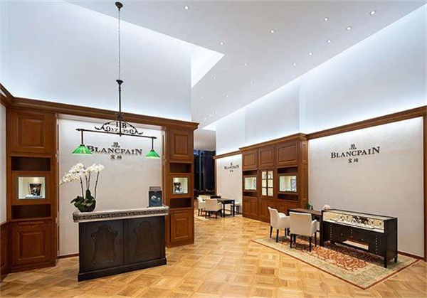 宝珀基础款男表多少钱(图) 宝珀基础款男表多少钱(图)